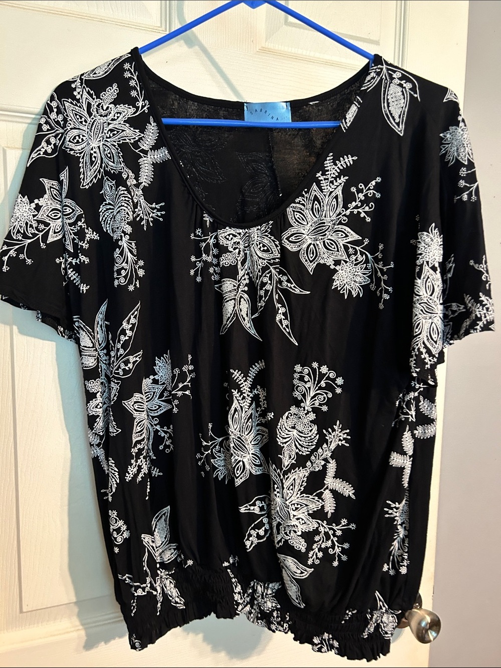 Black Short-Sleeve Scoop Neck Floral Top